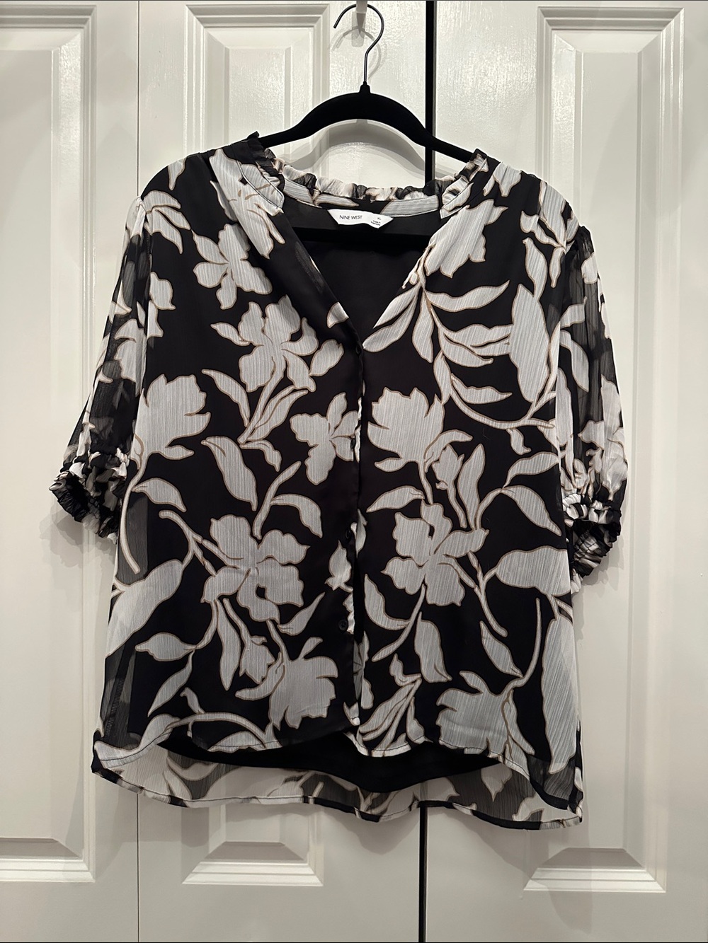 Nine West Black and White Floral Sheer Button down Blouse XL